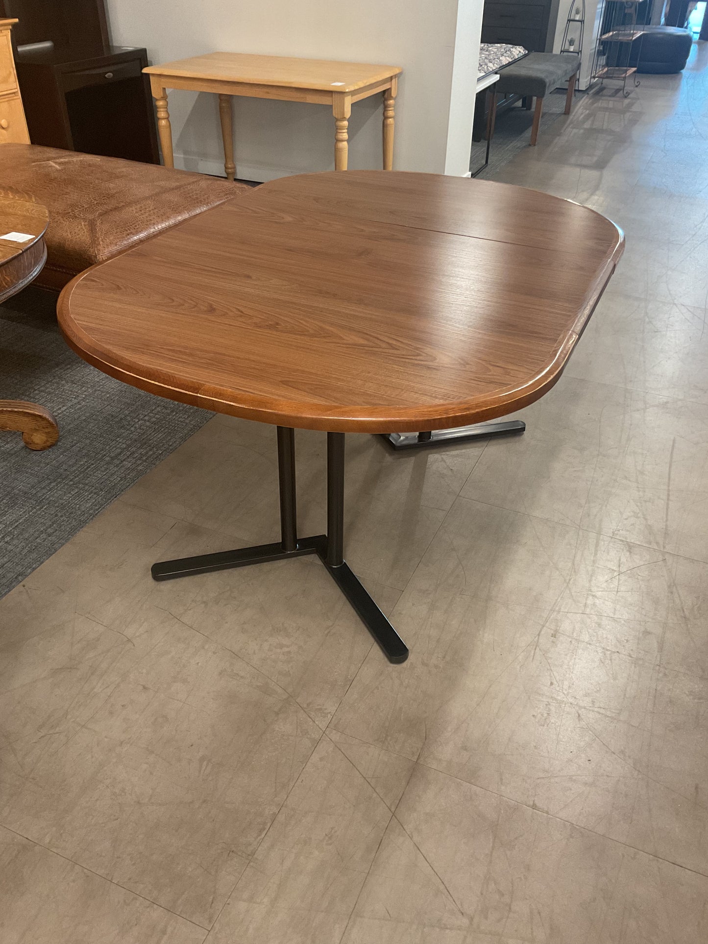 Arrow Dining Table