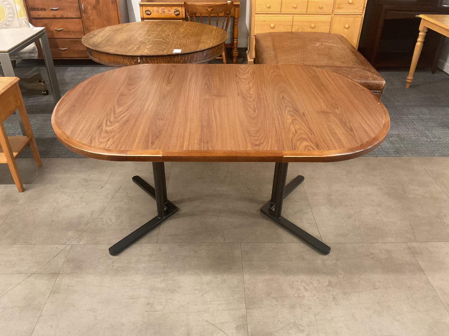 Arrow Dining Table