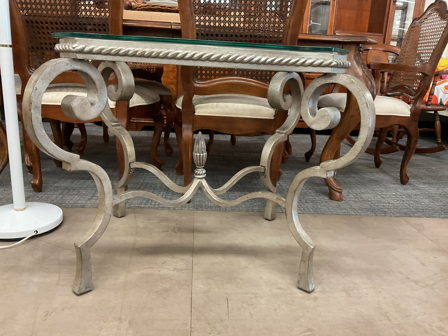 Steel rose table