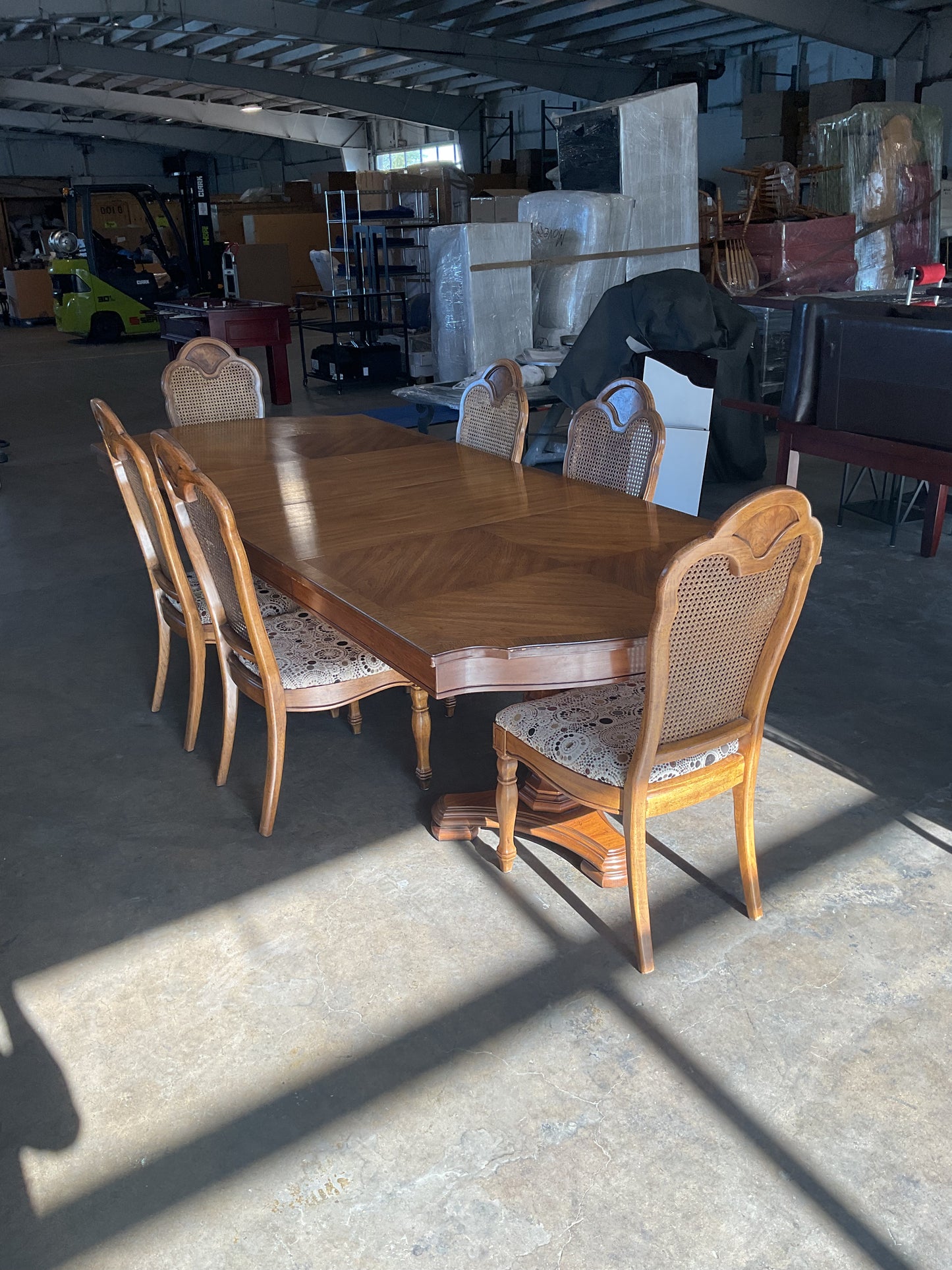 Come On Over Table *WH*