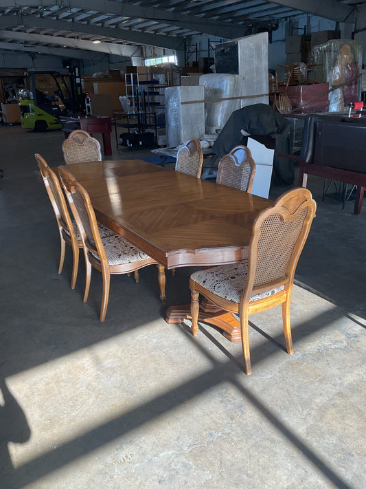 Come On Over Table *WH*