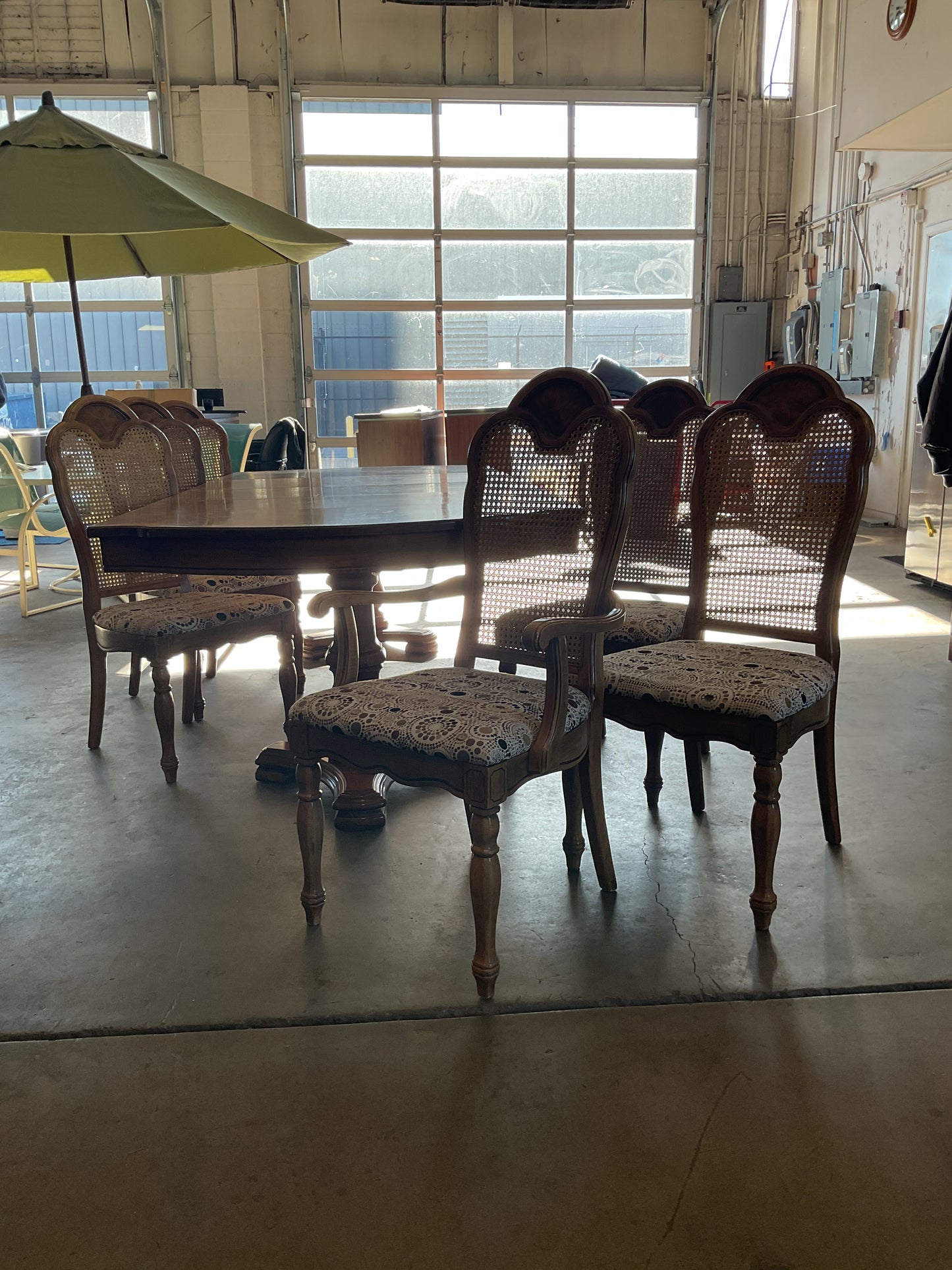 Come On Over Table *WH*