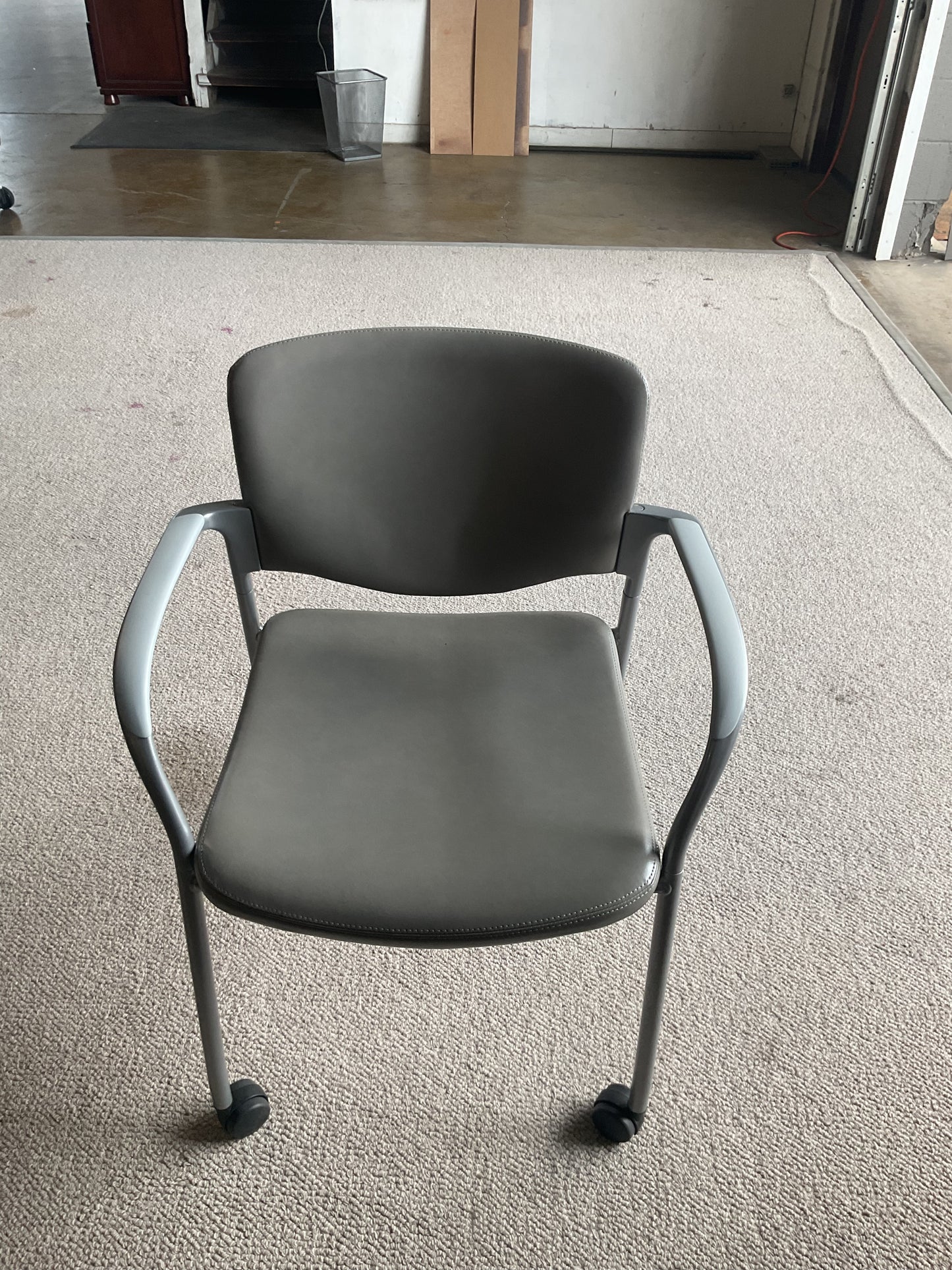 Roly-Poly Chair (WH)