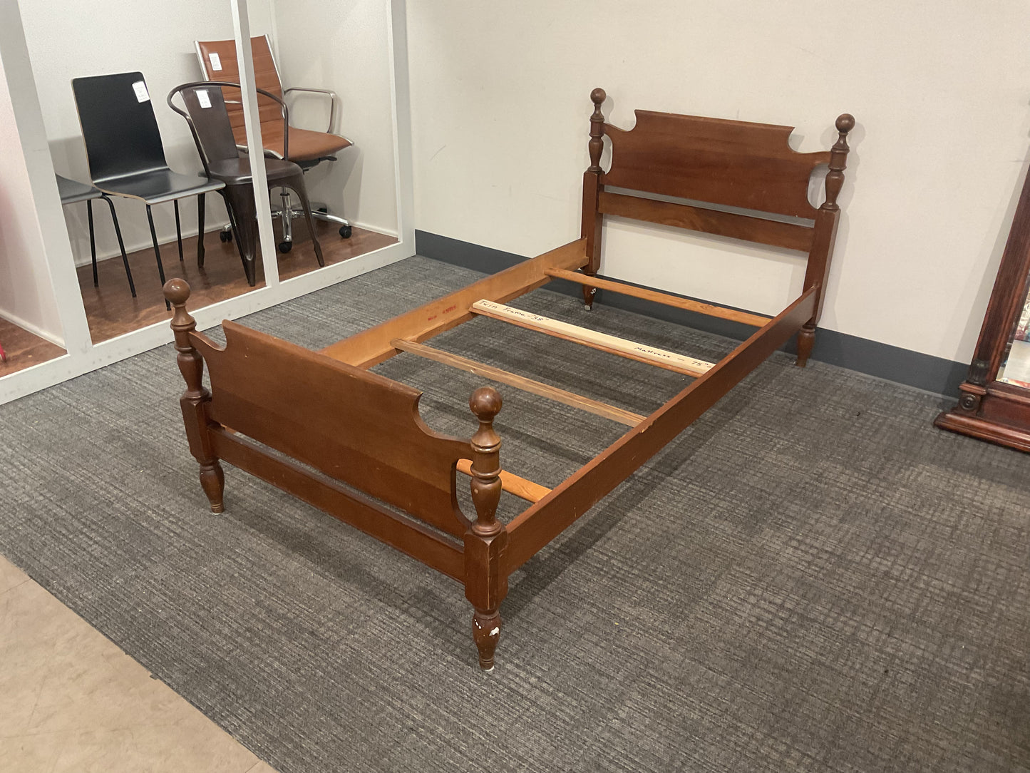 Lil One Twin Bed (B085)