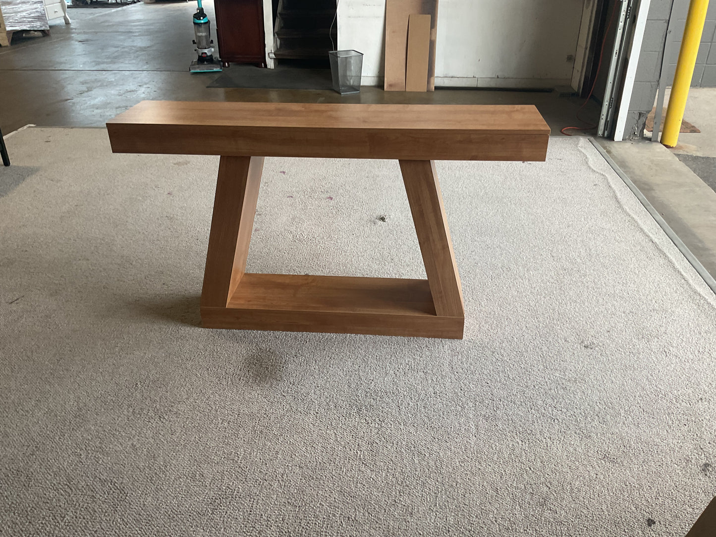￼Farm House Console(WH)