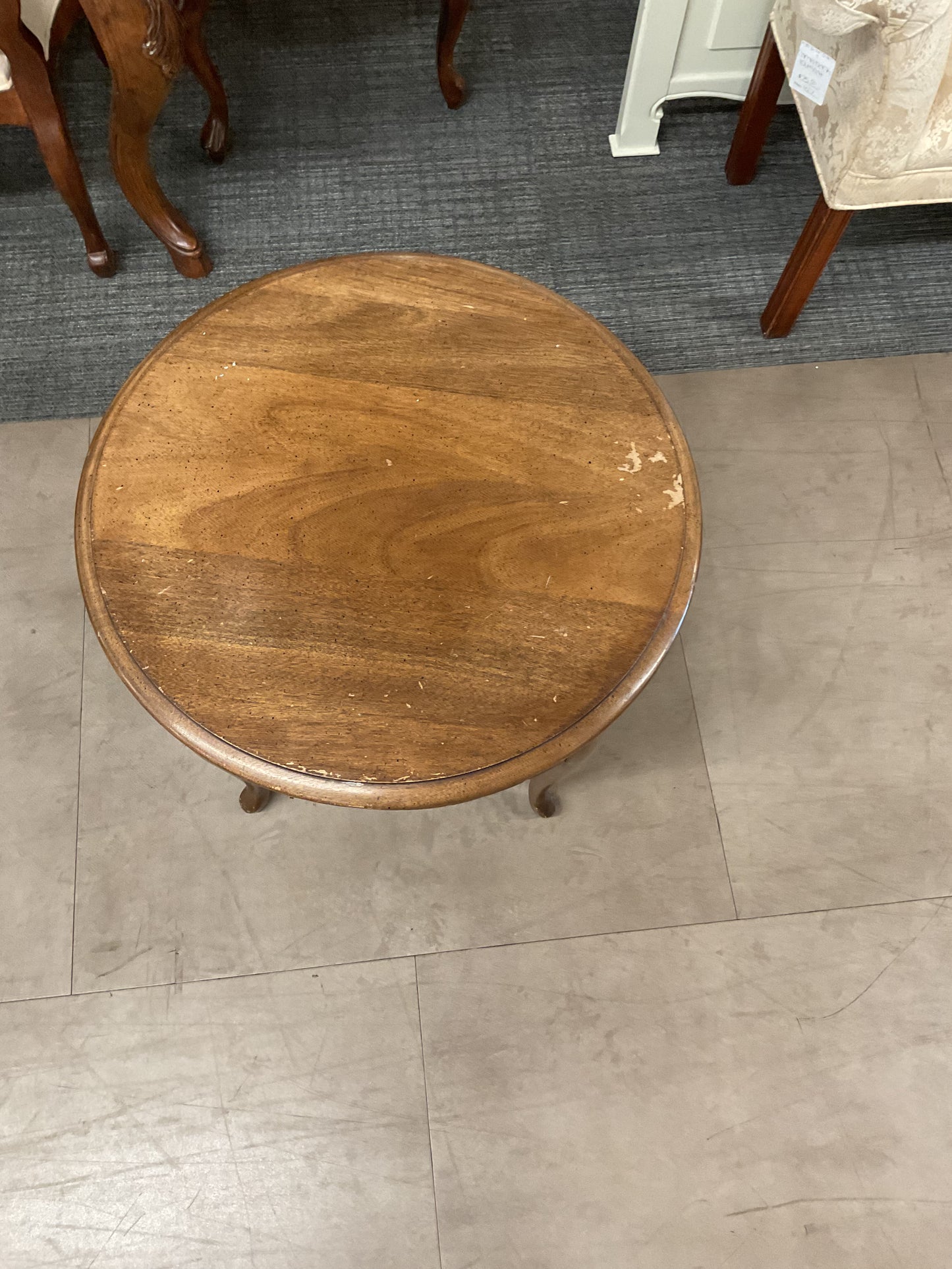 Willow bend side table