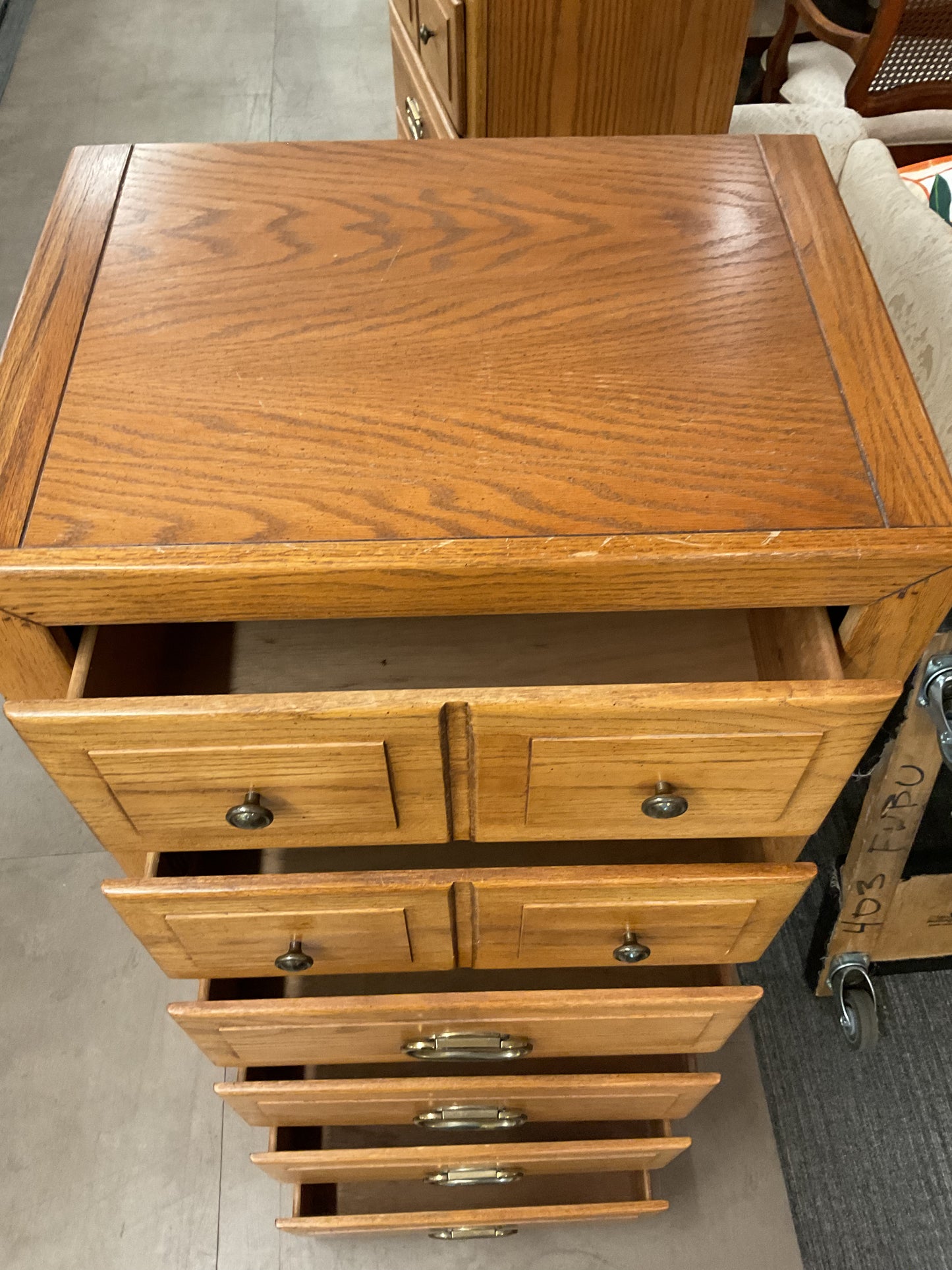 Wood Dresser 8 Drawers