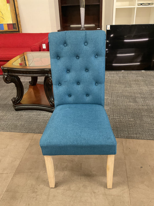 Blewy Chair
