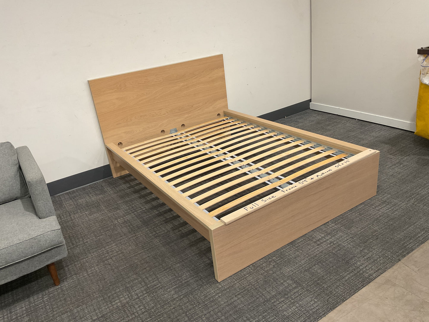 Full Bed (B063)