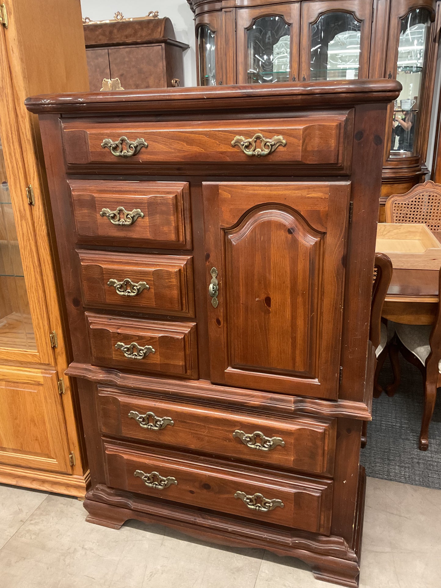 Stan The Man Dresser