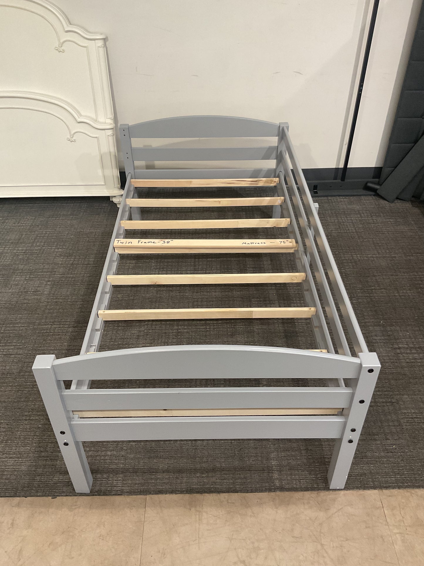 Just A Twin Bed (B089)