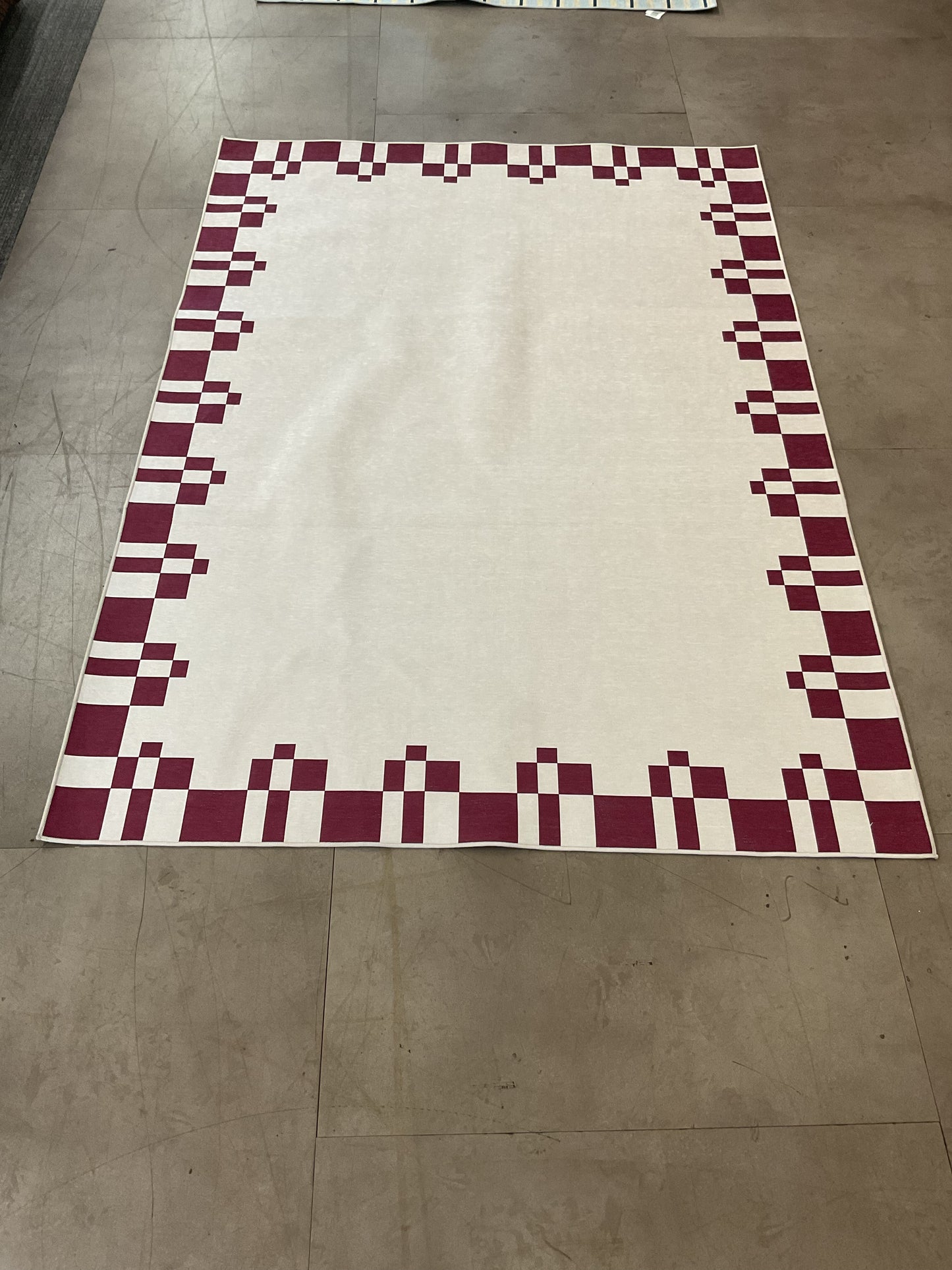 Cherry Rug (R085)