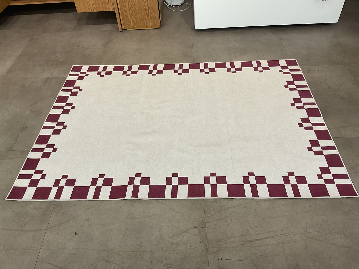 Cherry Rug (R085)