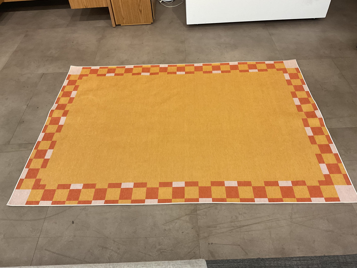 Candy Corn Rug (R084)