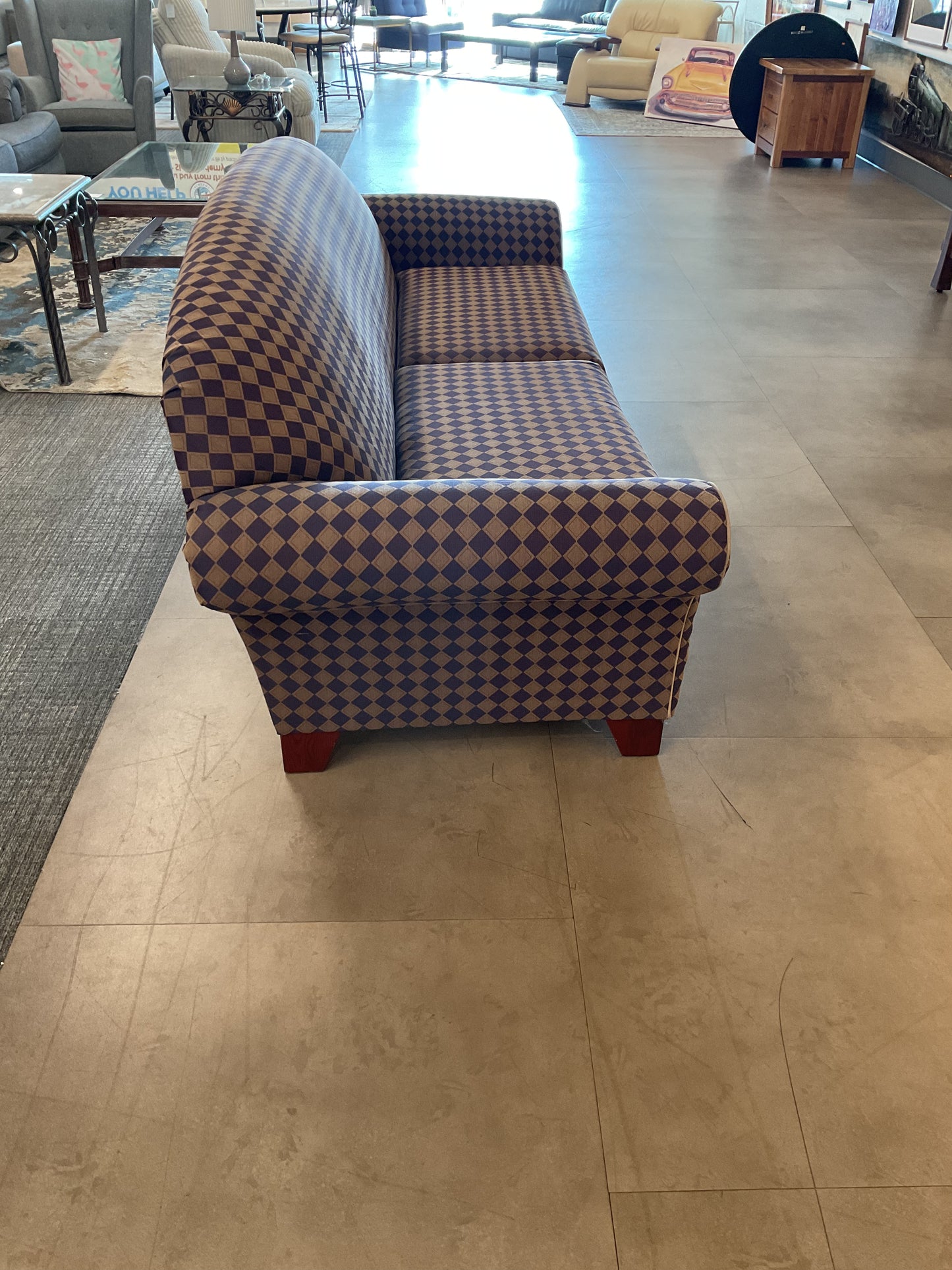 Royal Diamond Sofa