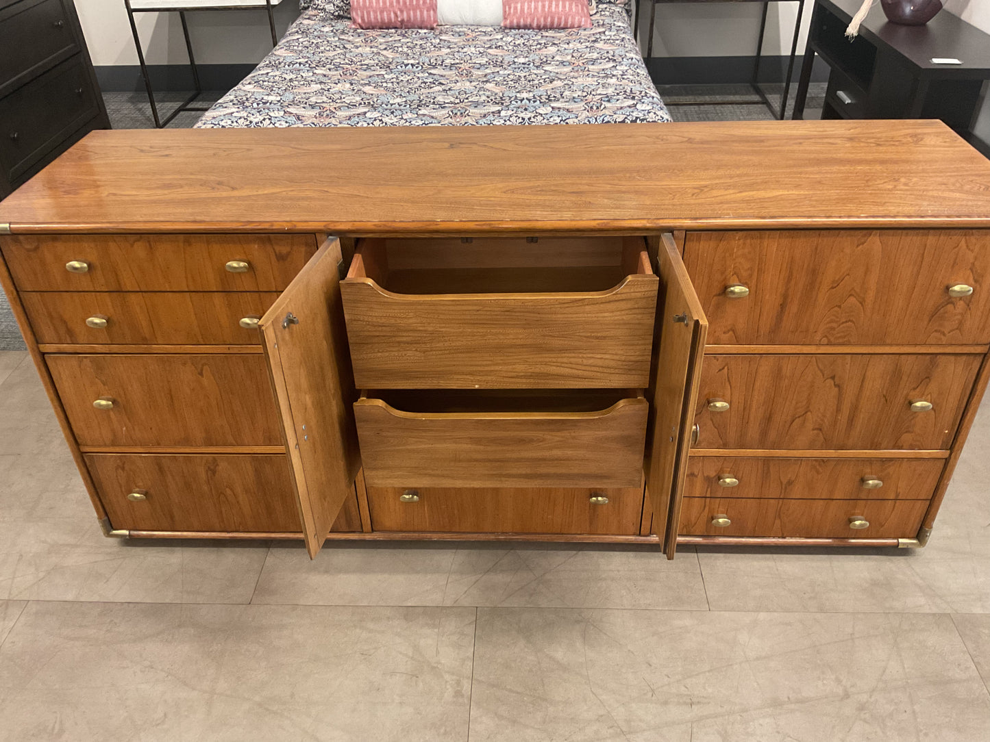 Storage Solution Dresser