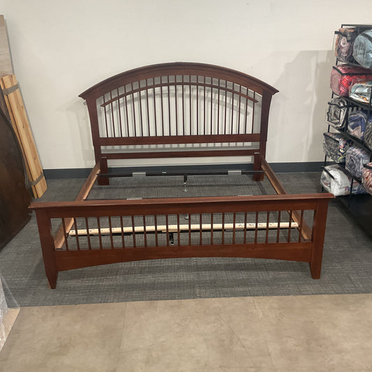 Kingsize Platform Bed
