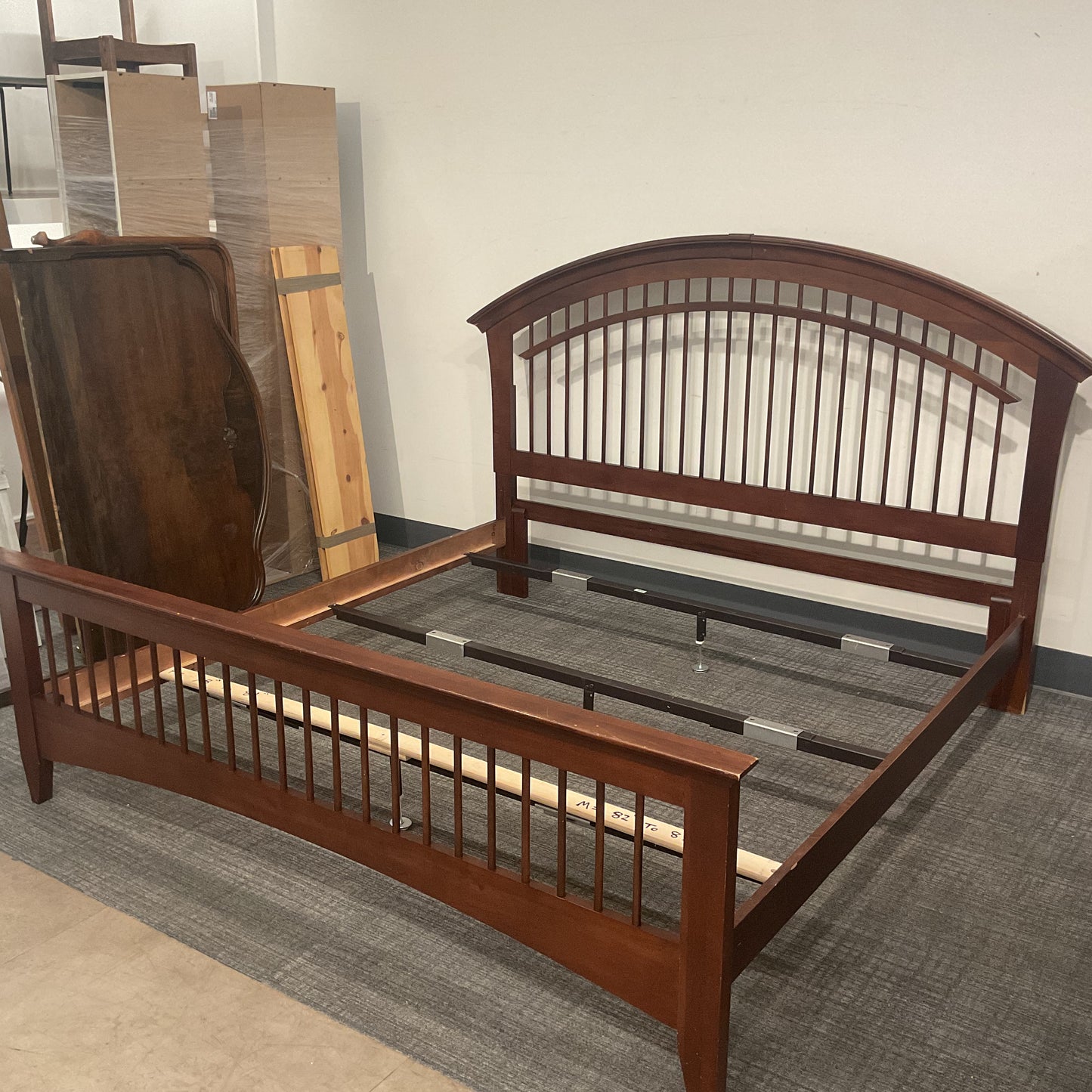 Kingsize Platform Bed
