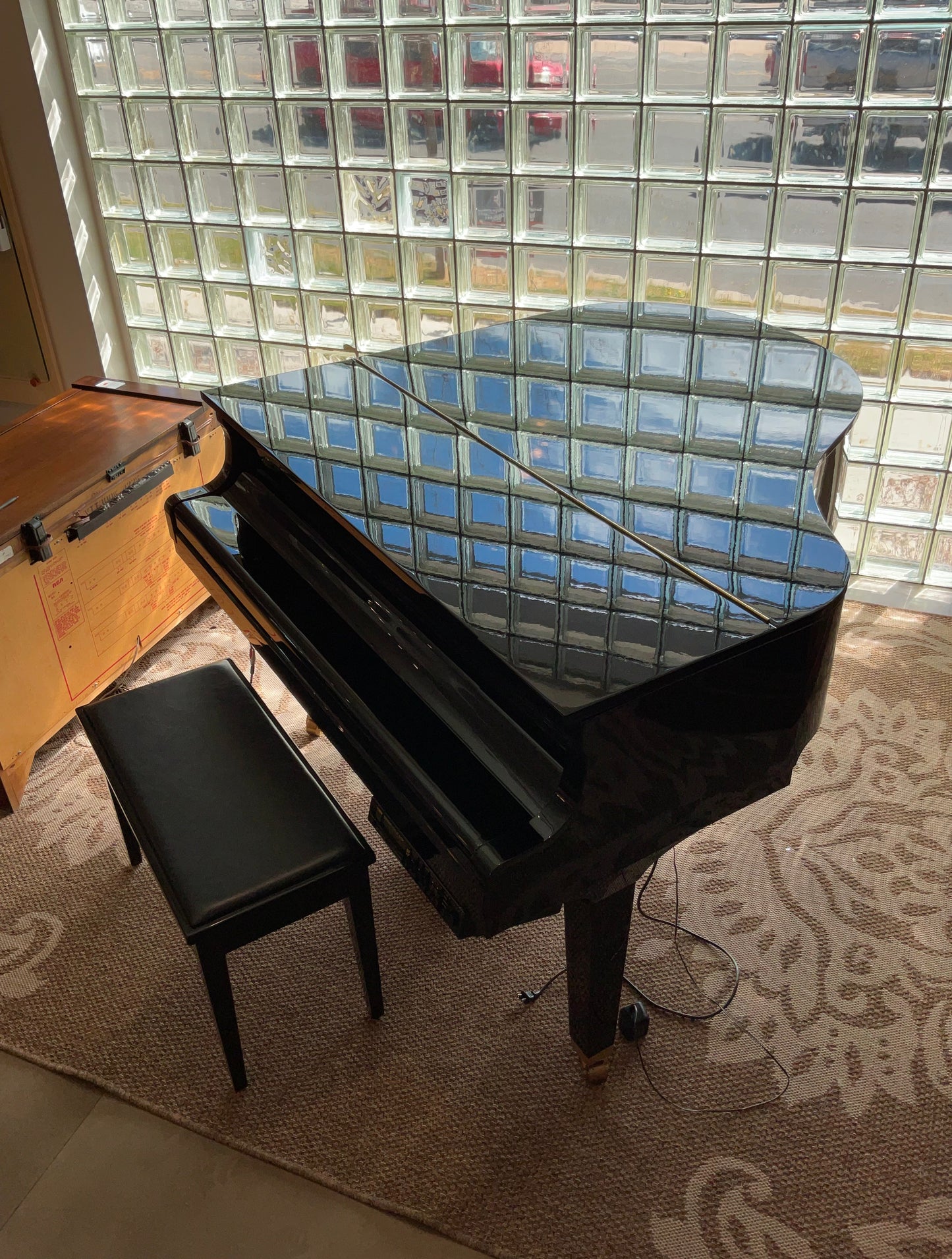 Petite Grand Piano (Electric)