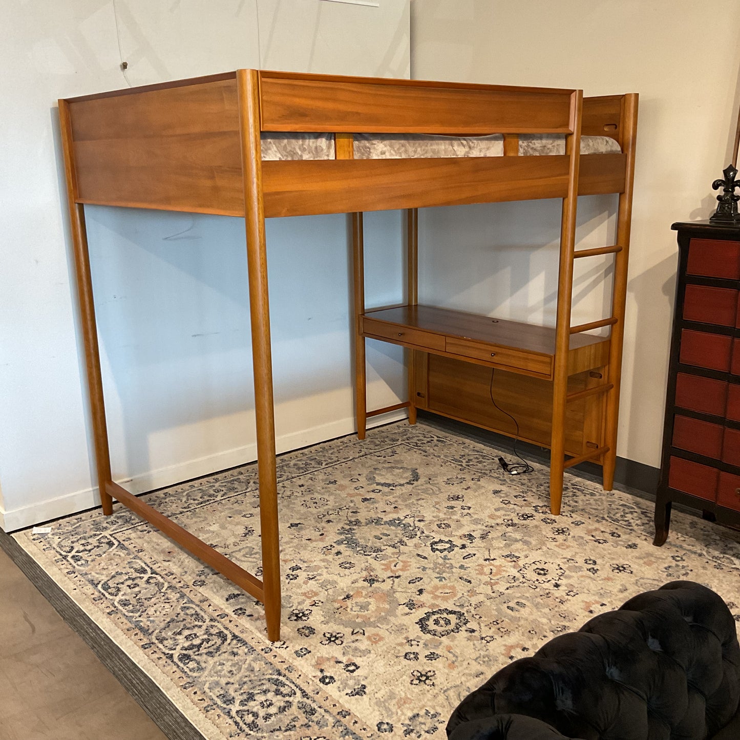 MCM Full Western Loft