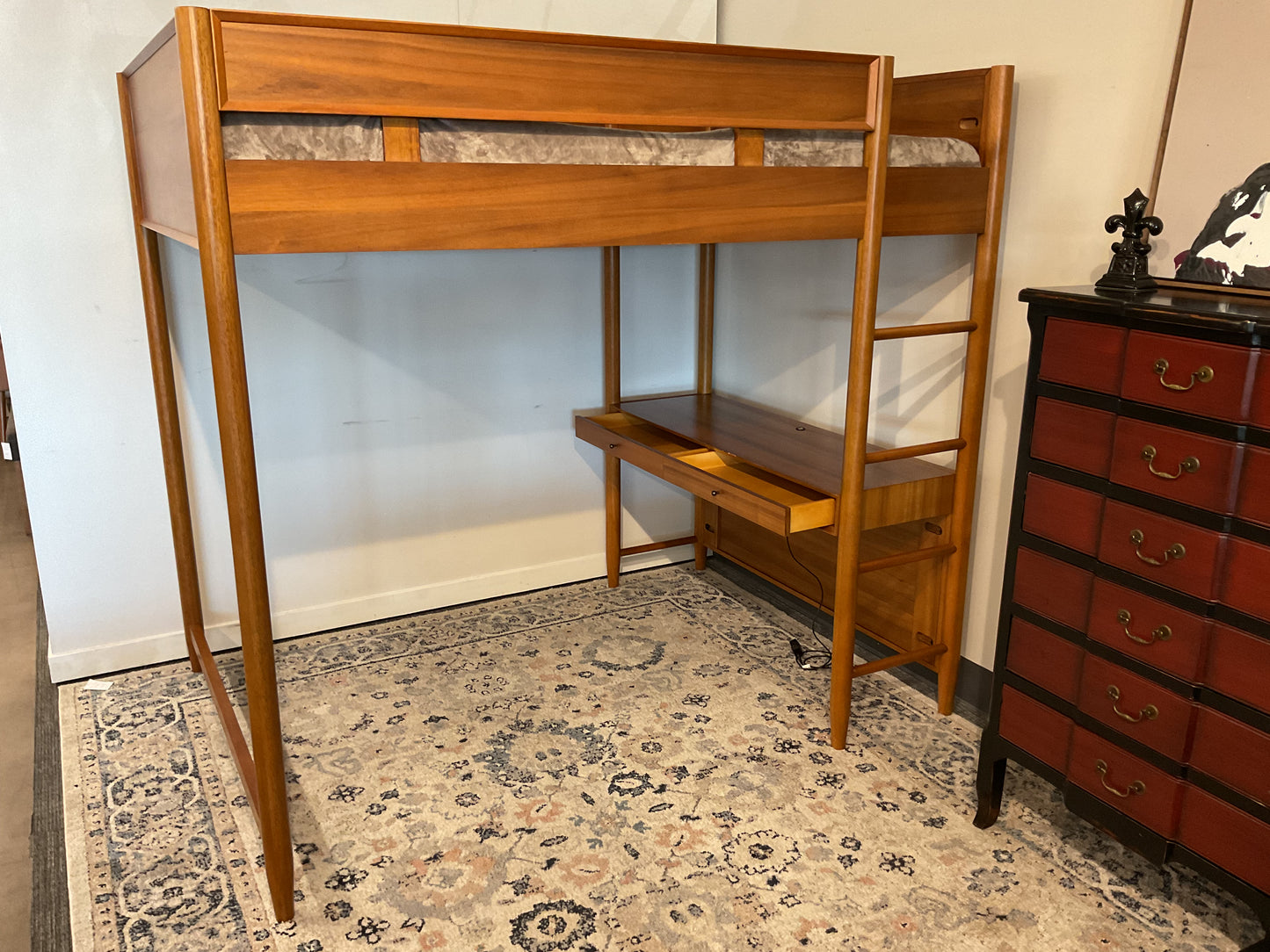 MCM Full Western Loft