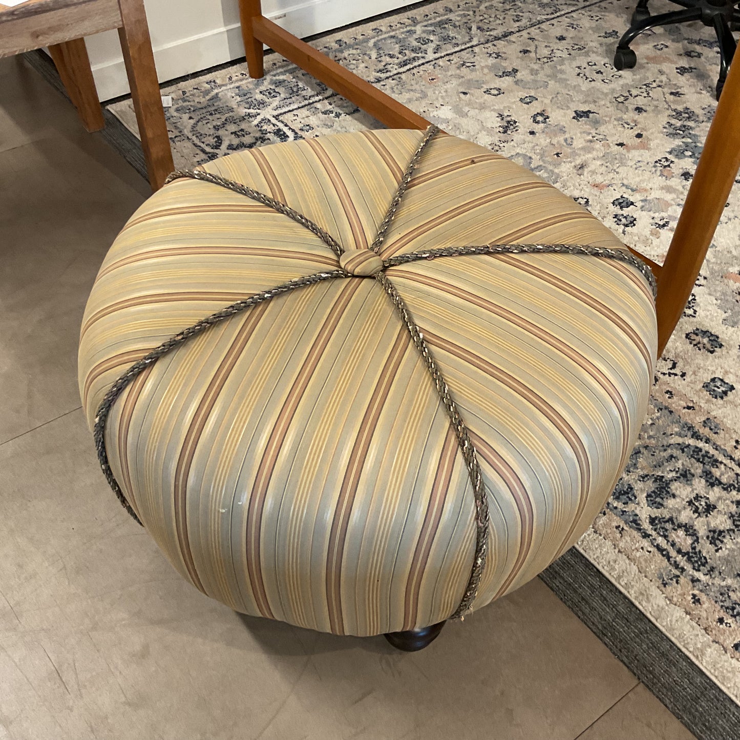 Vintage Pouf