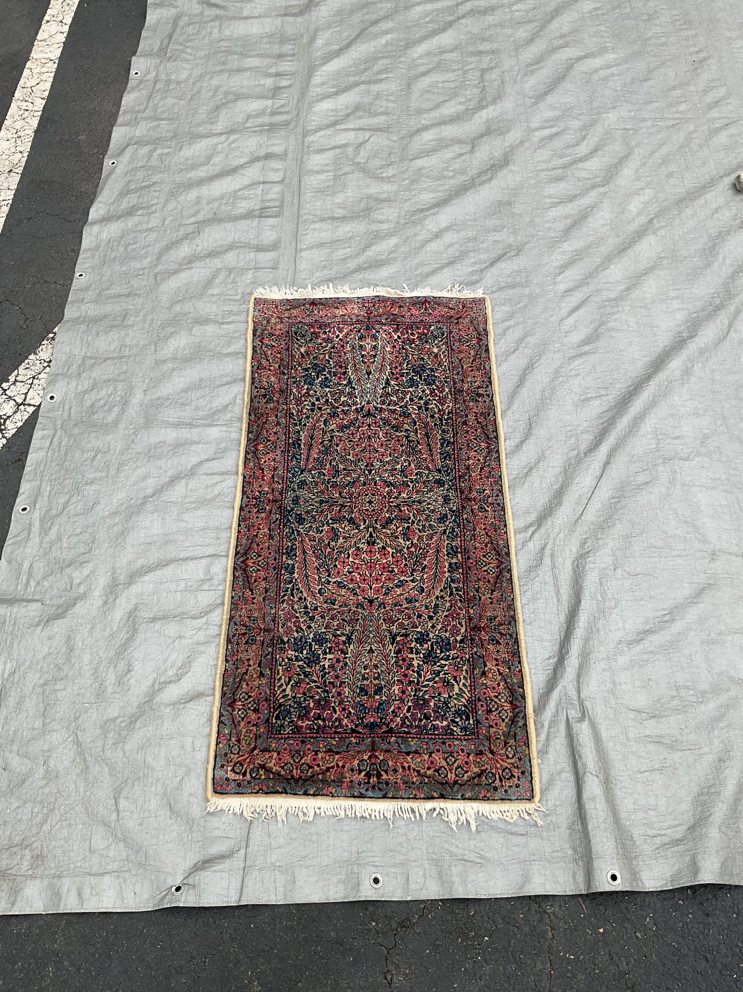 Tiny Rug (R074)