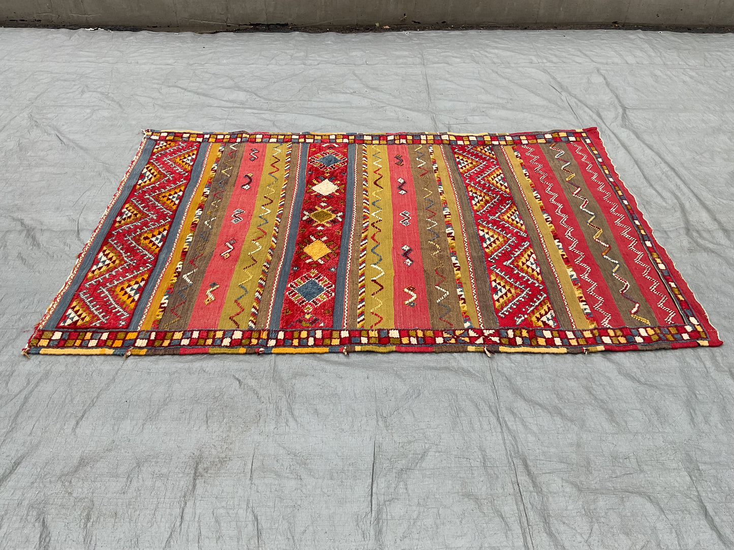 Wiggles Rug (R076)