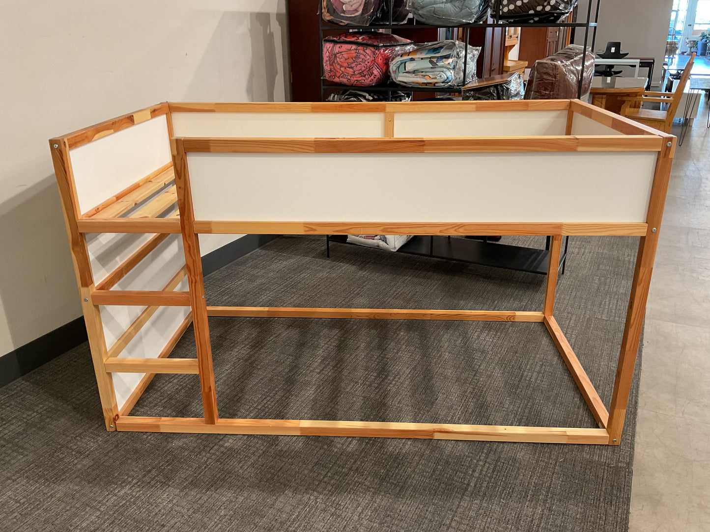 Reverse Twin Bed (B086)