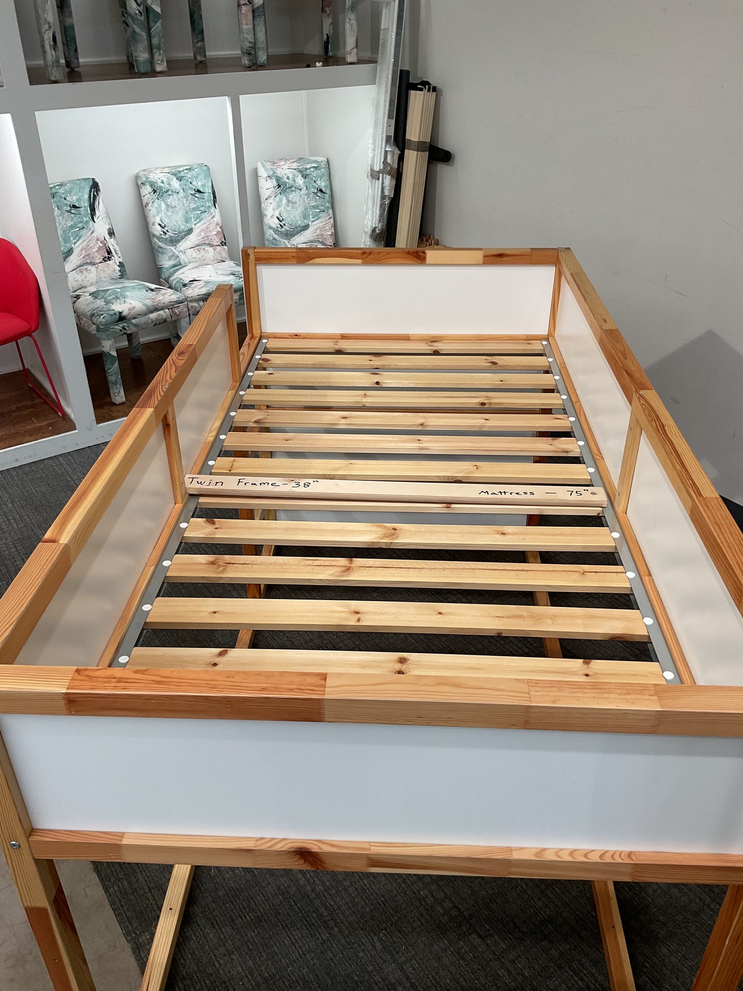 Reverse Twin Bed (B086)