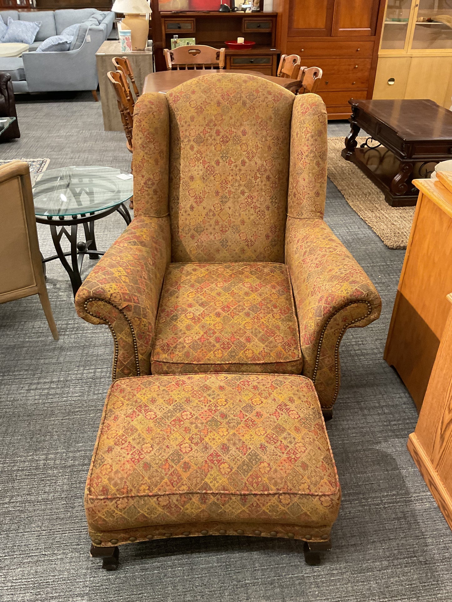 *WH*Wingbach W/ Ottoman