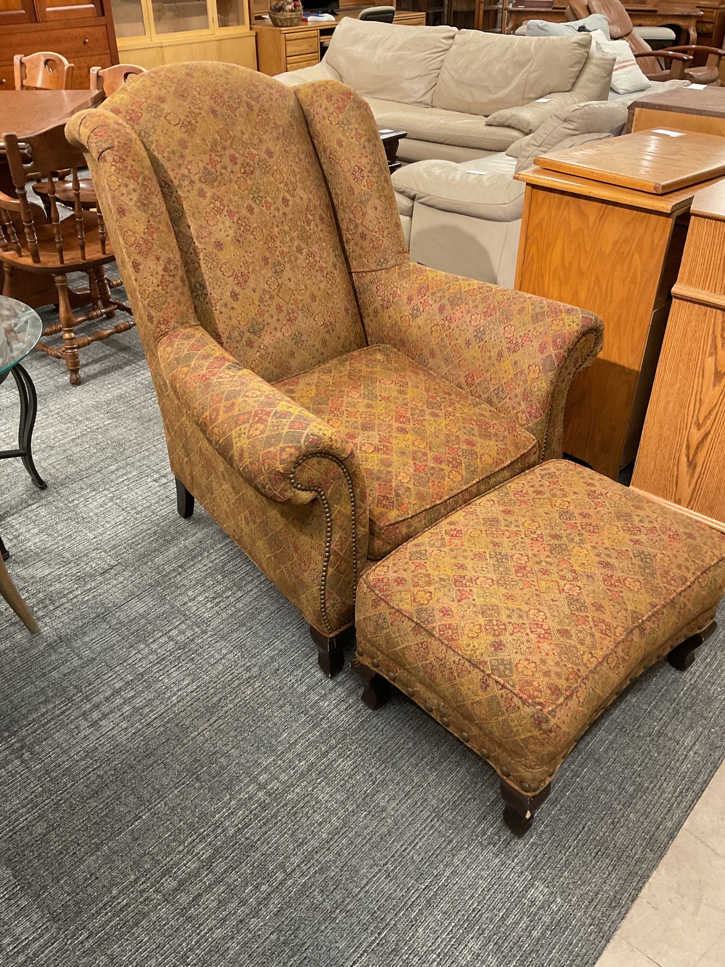 *WH*Wingbach W/ Ottoman