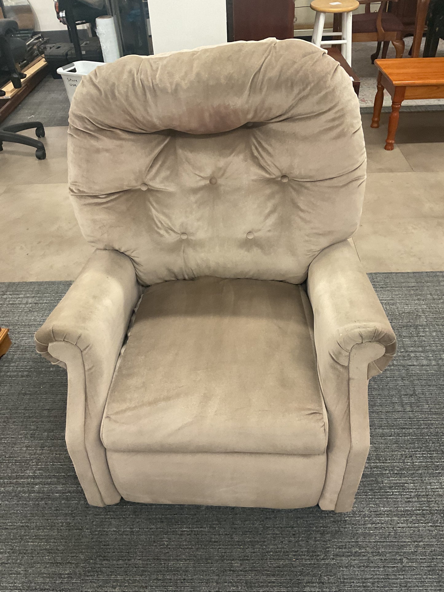 Grey Solo Recliner (WH)