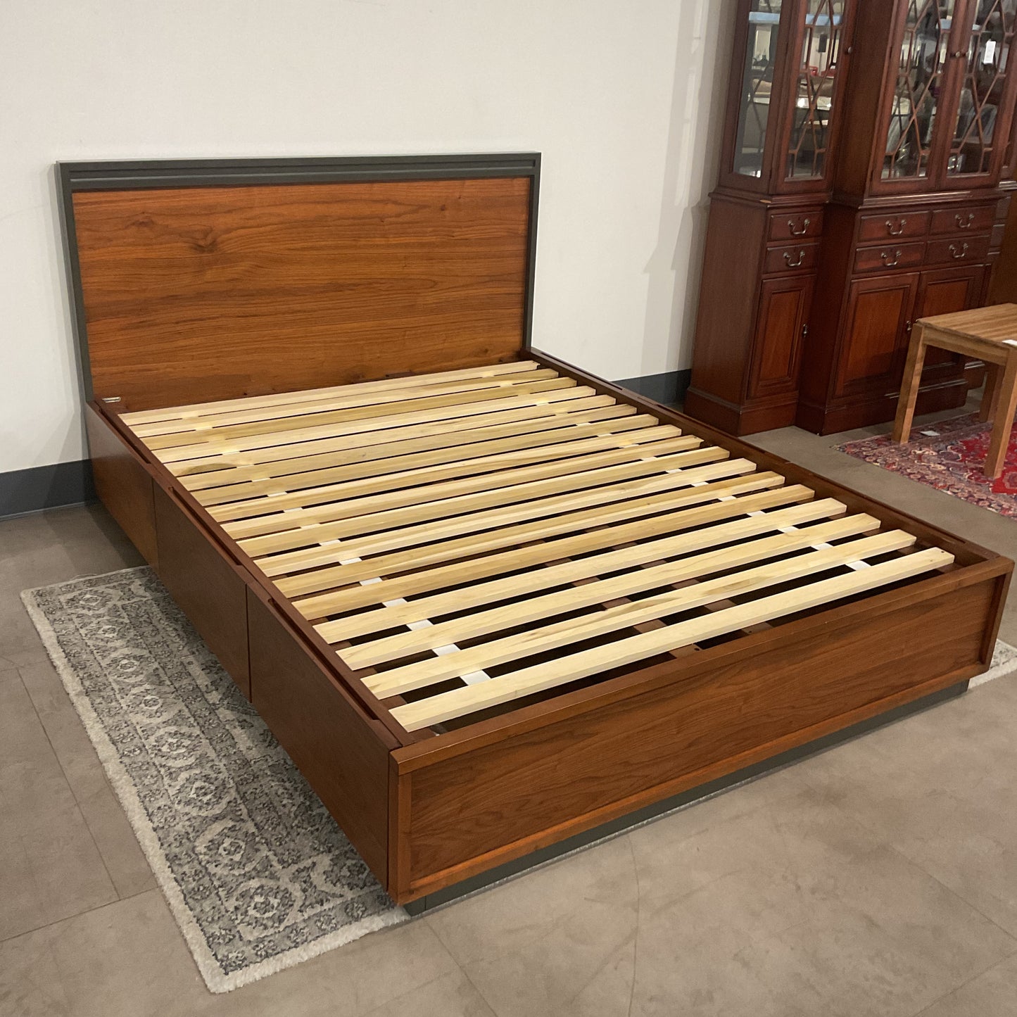 The Captain’s Queen Bed
