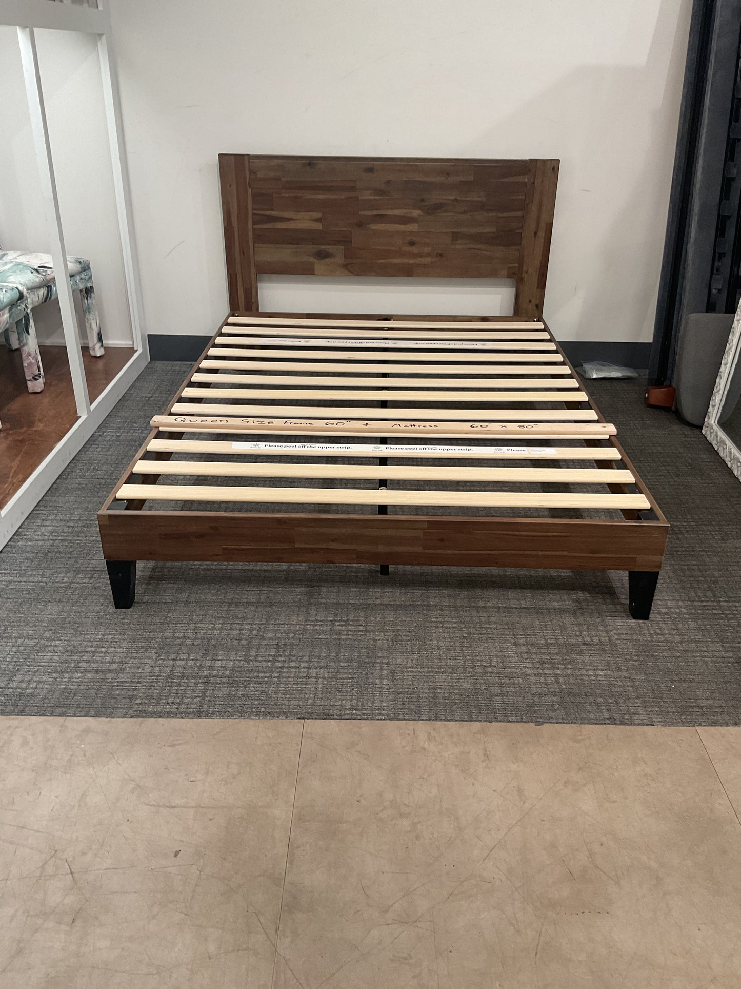 Woodland Queen Bed (B092)