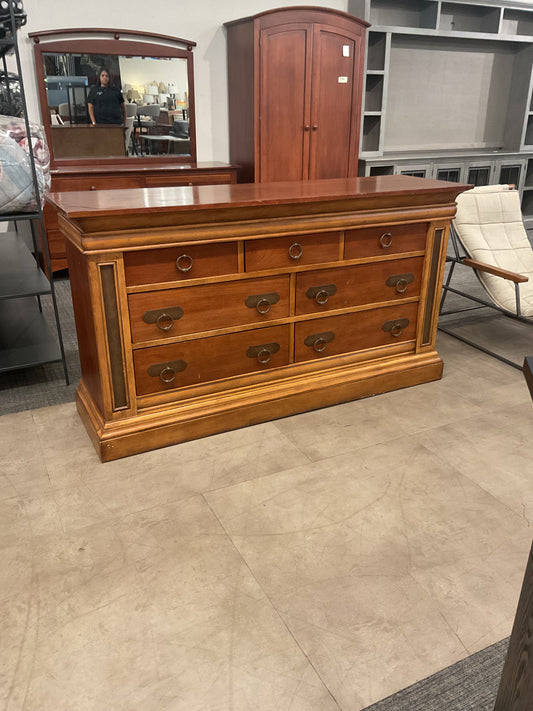 Need More Klausset Space Dresser