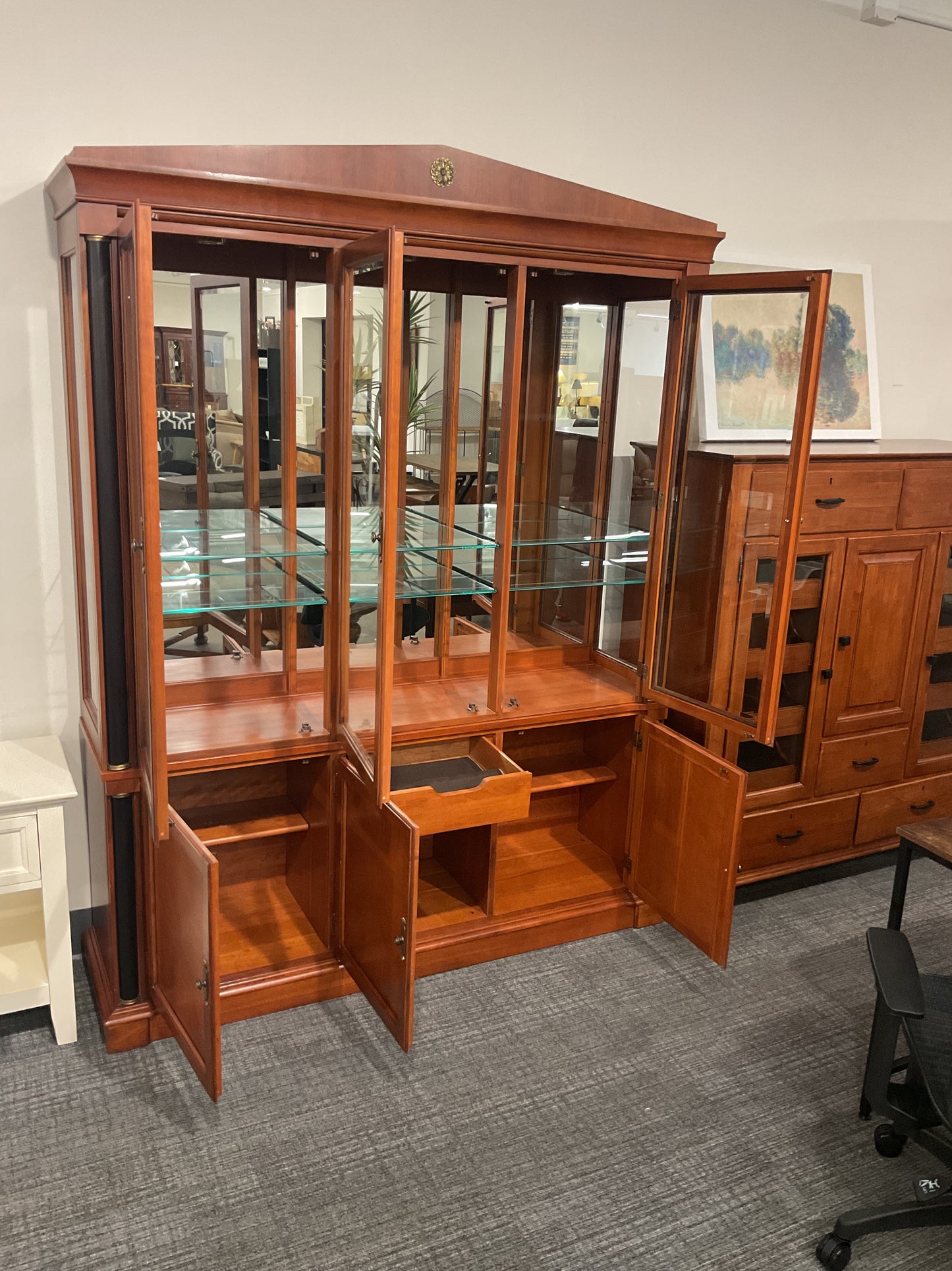 Can’t Hutch this China Cabinet