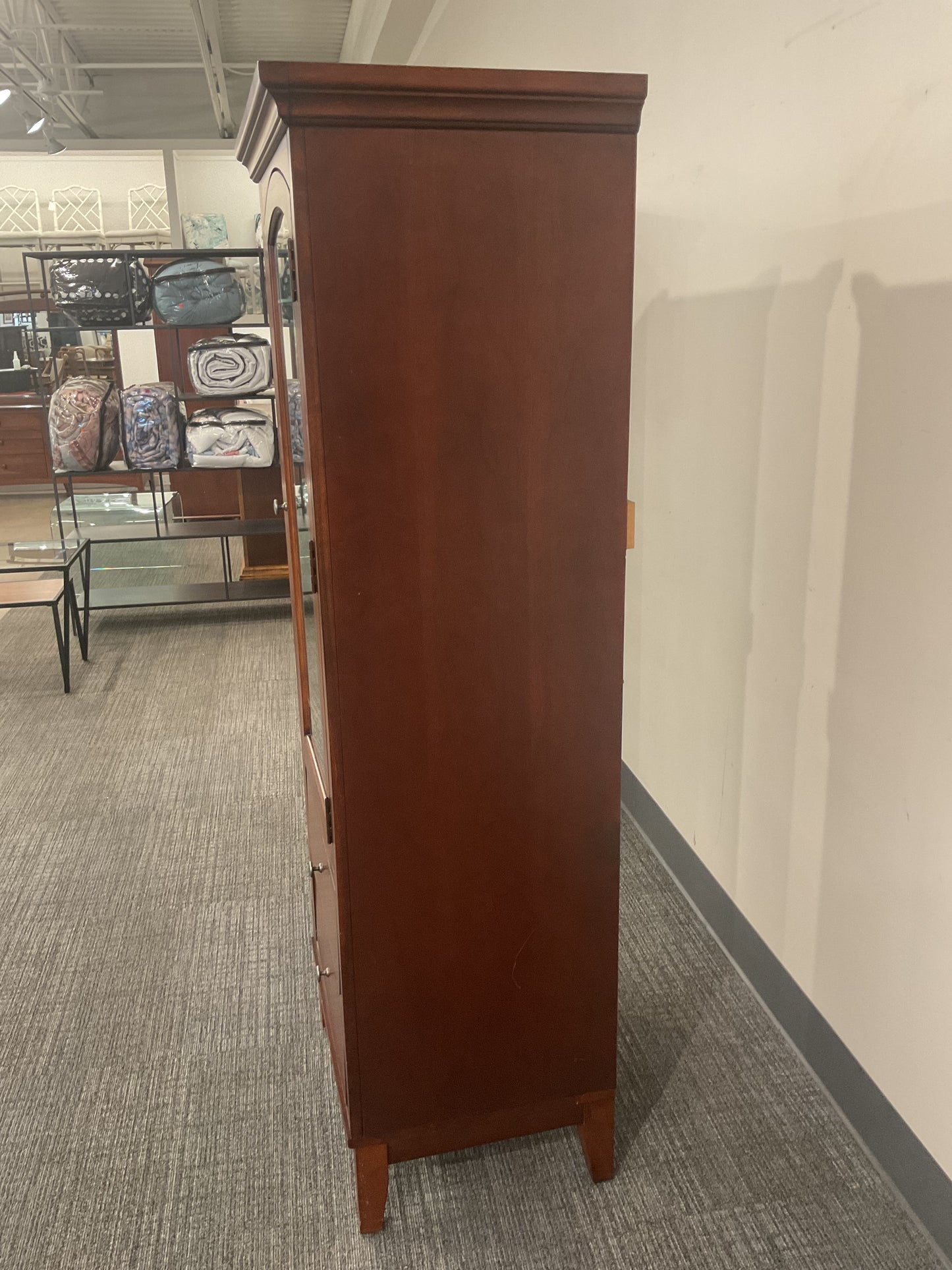 Right Side Cabinet