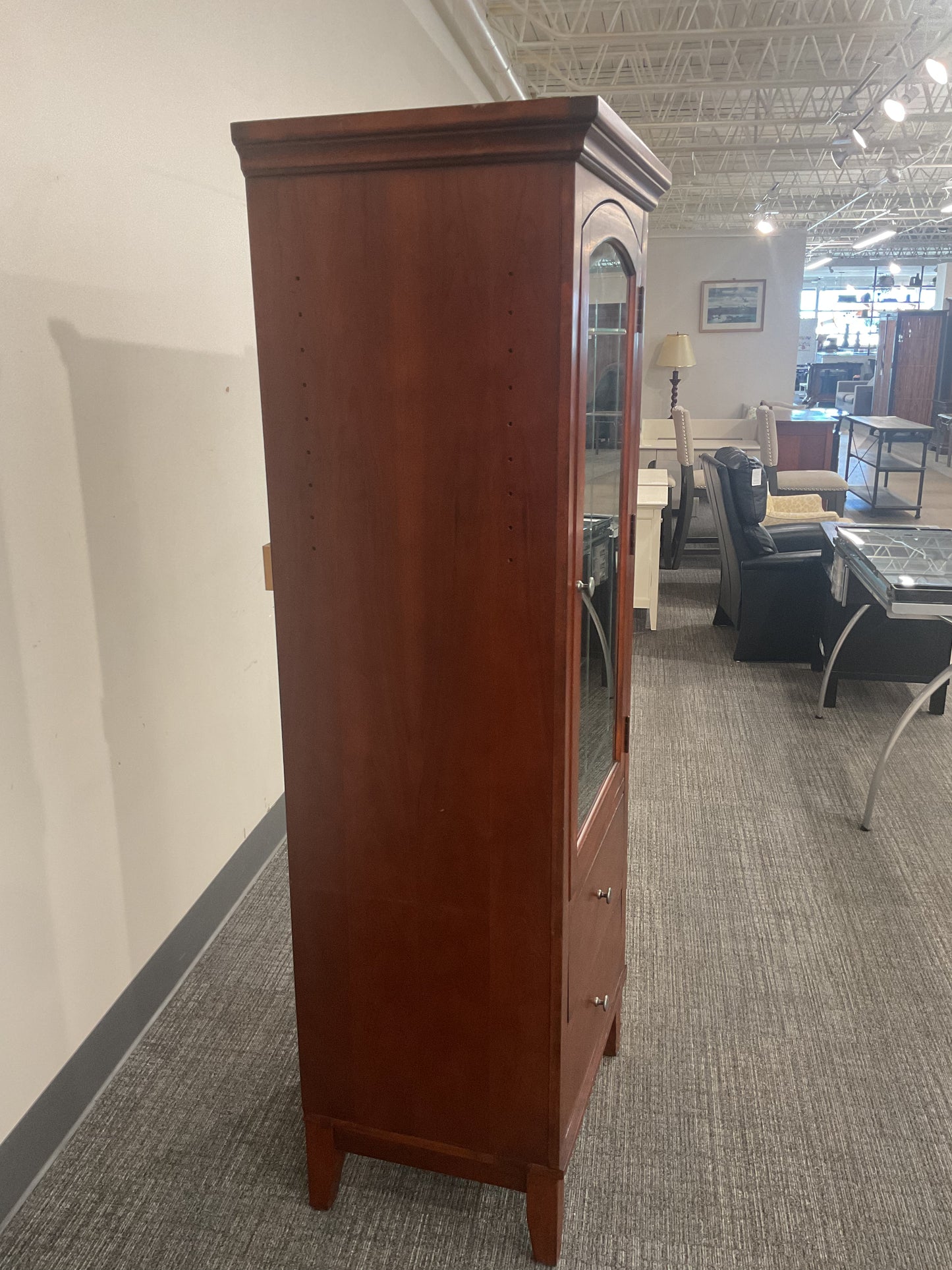 Right Side Cabinet