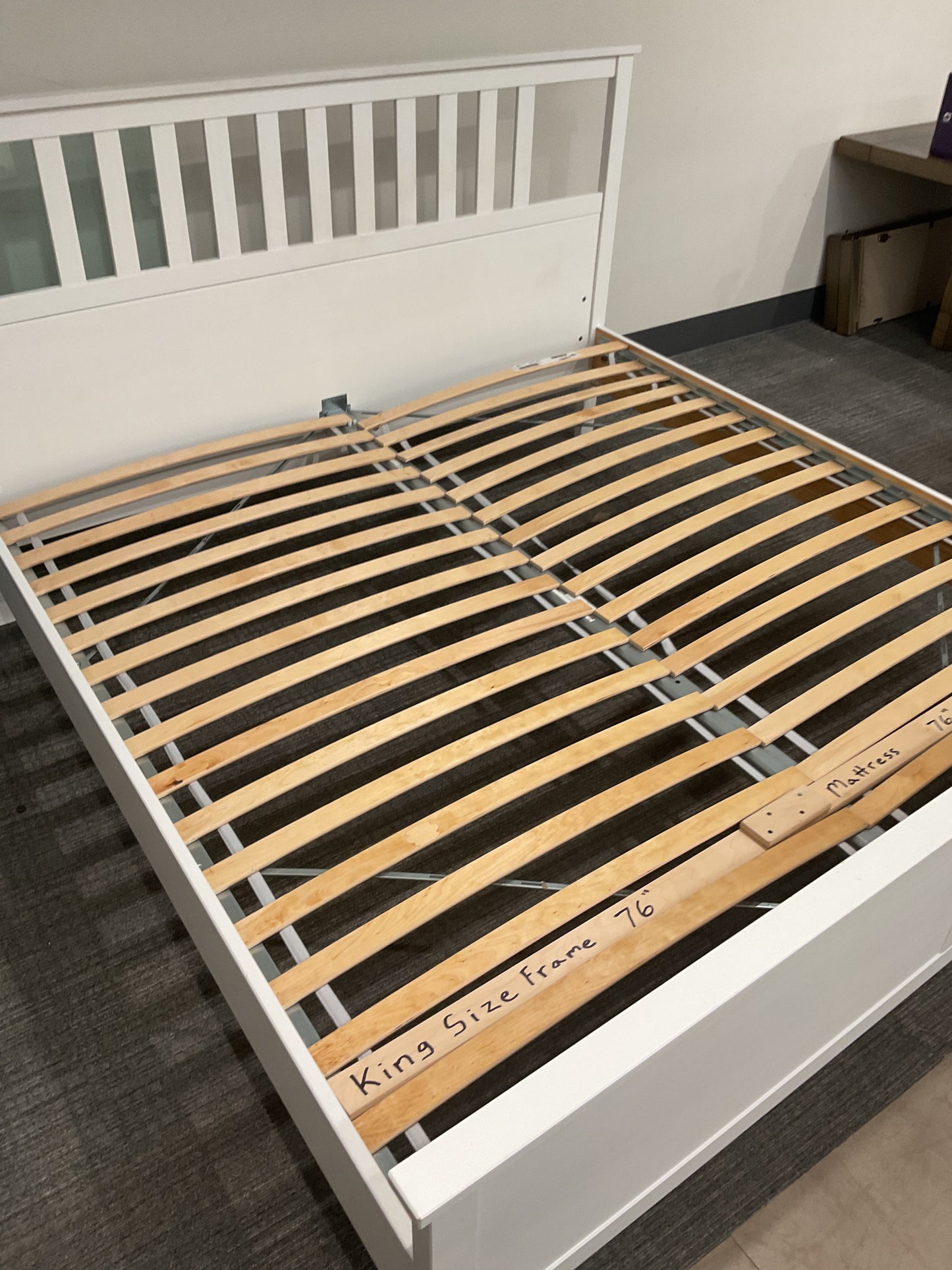 Reyez King Bed Frame (A77)