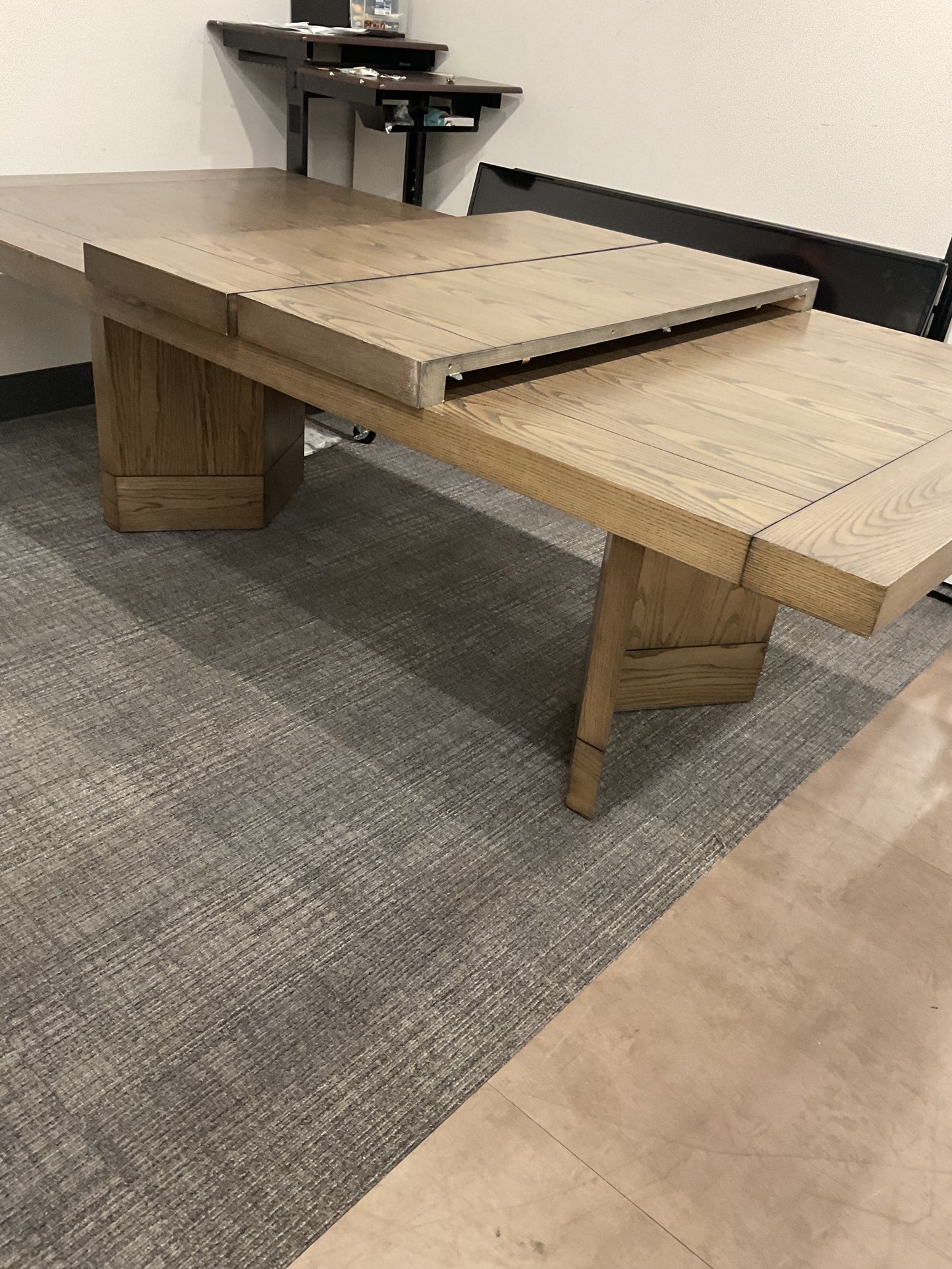 Large In Charge Table