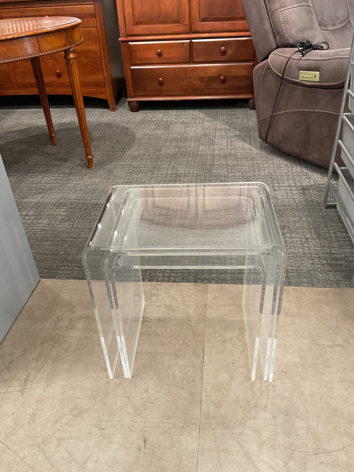 See Clearly Nesting Table