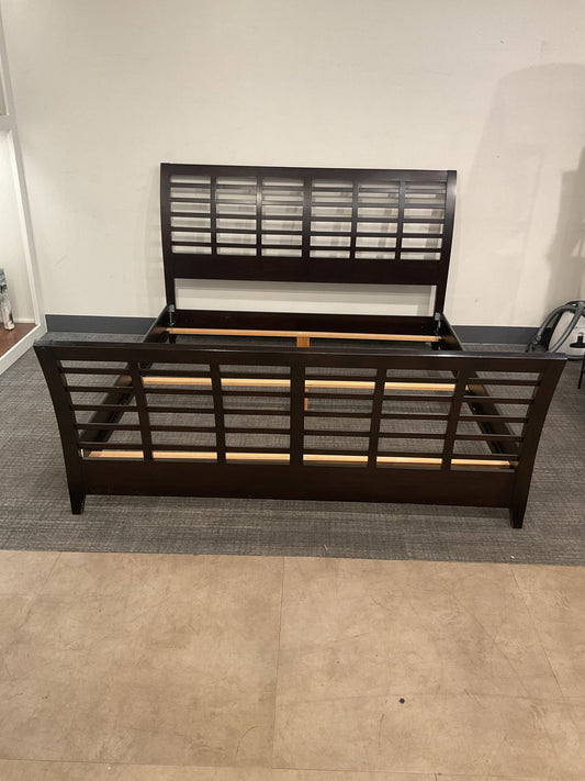 Nightmare King Bed (B106)