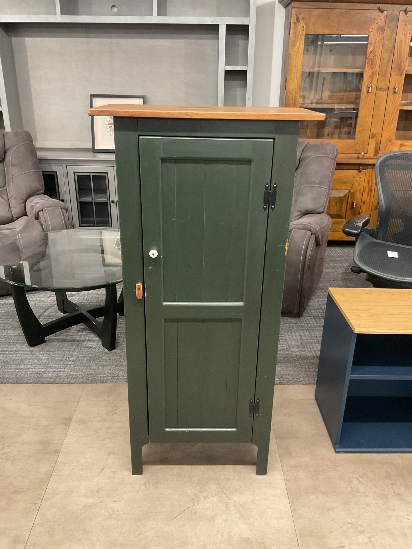 Thriller Cabinet