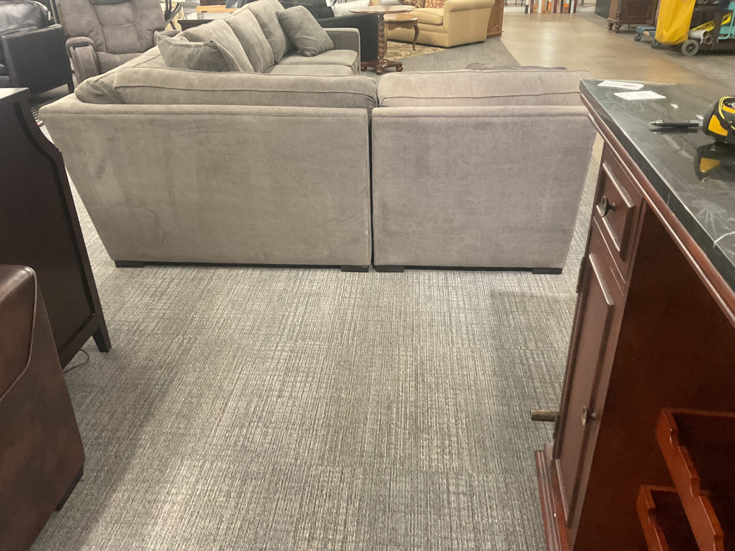 Lycon This Couch