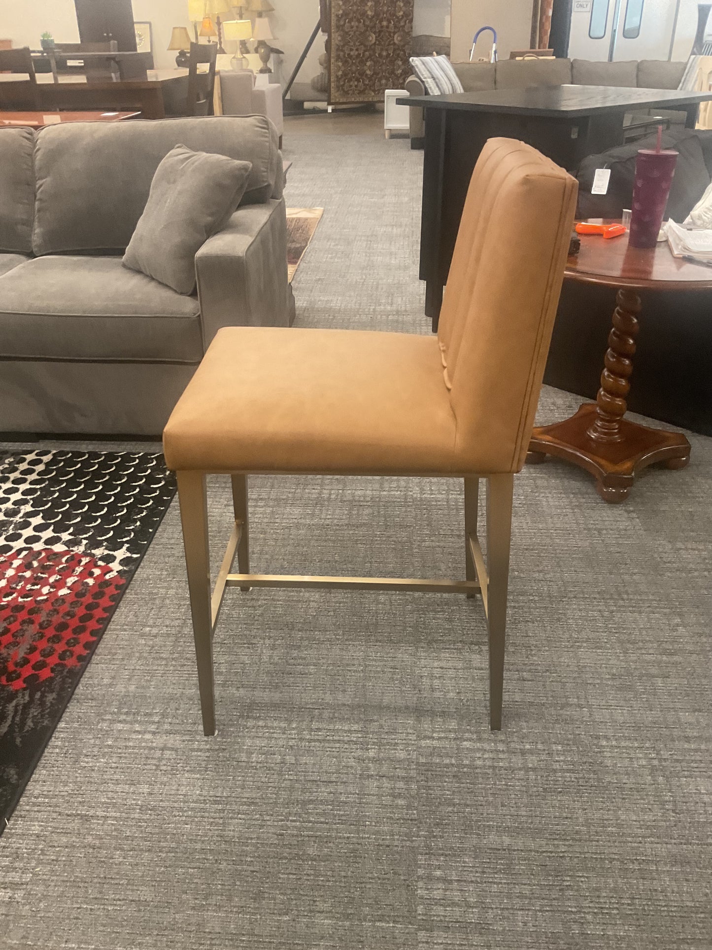 Queen Of The Dam Stool
