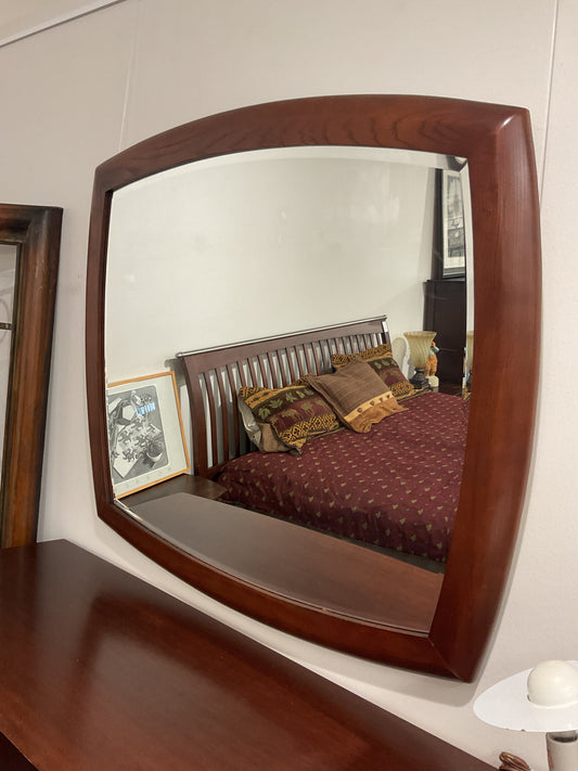 Wannabe Circle Mirror