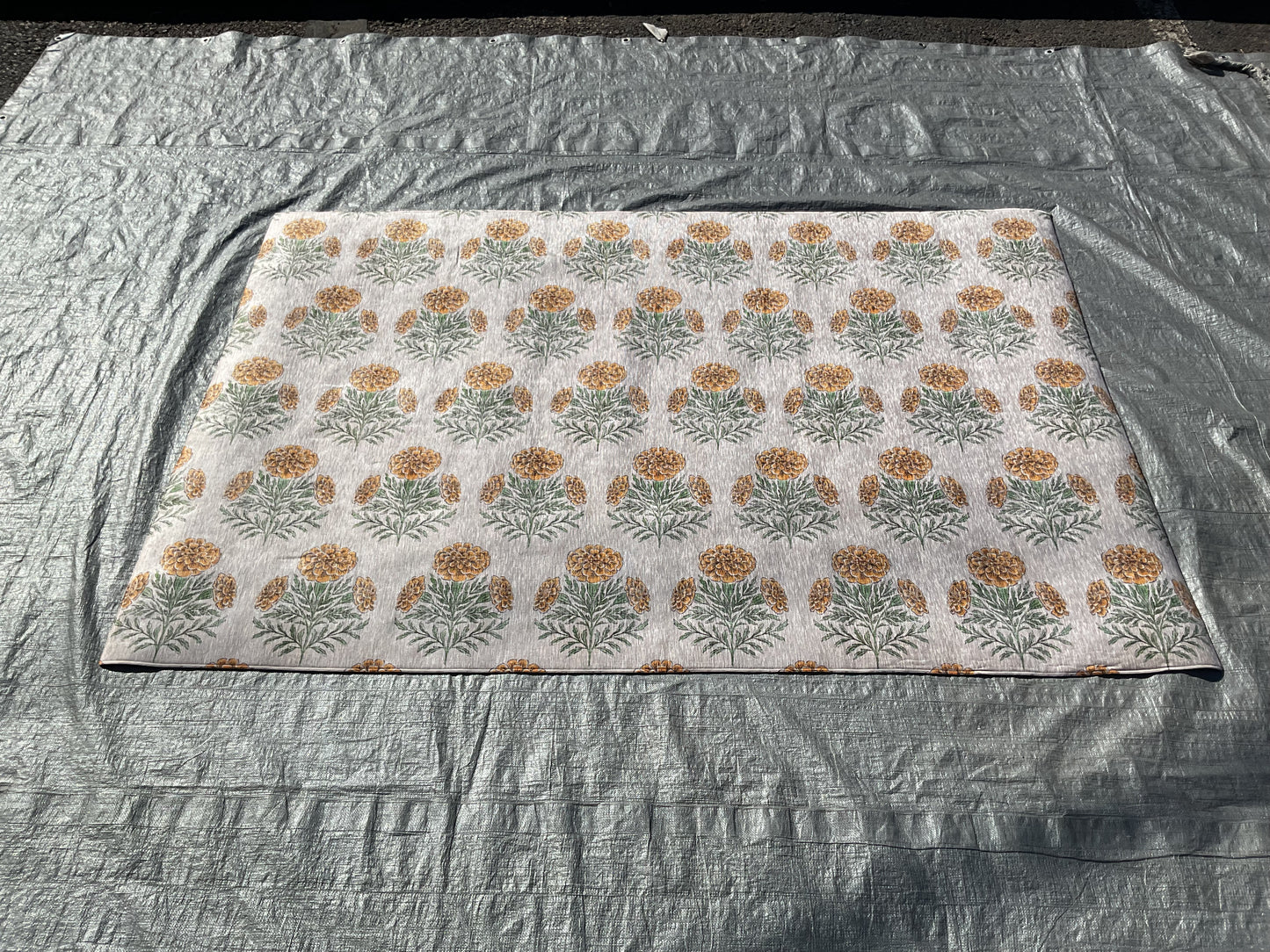 Sunshine Rug (R102)