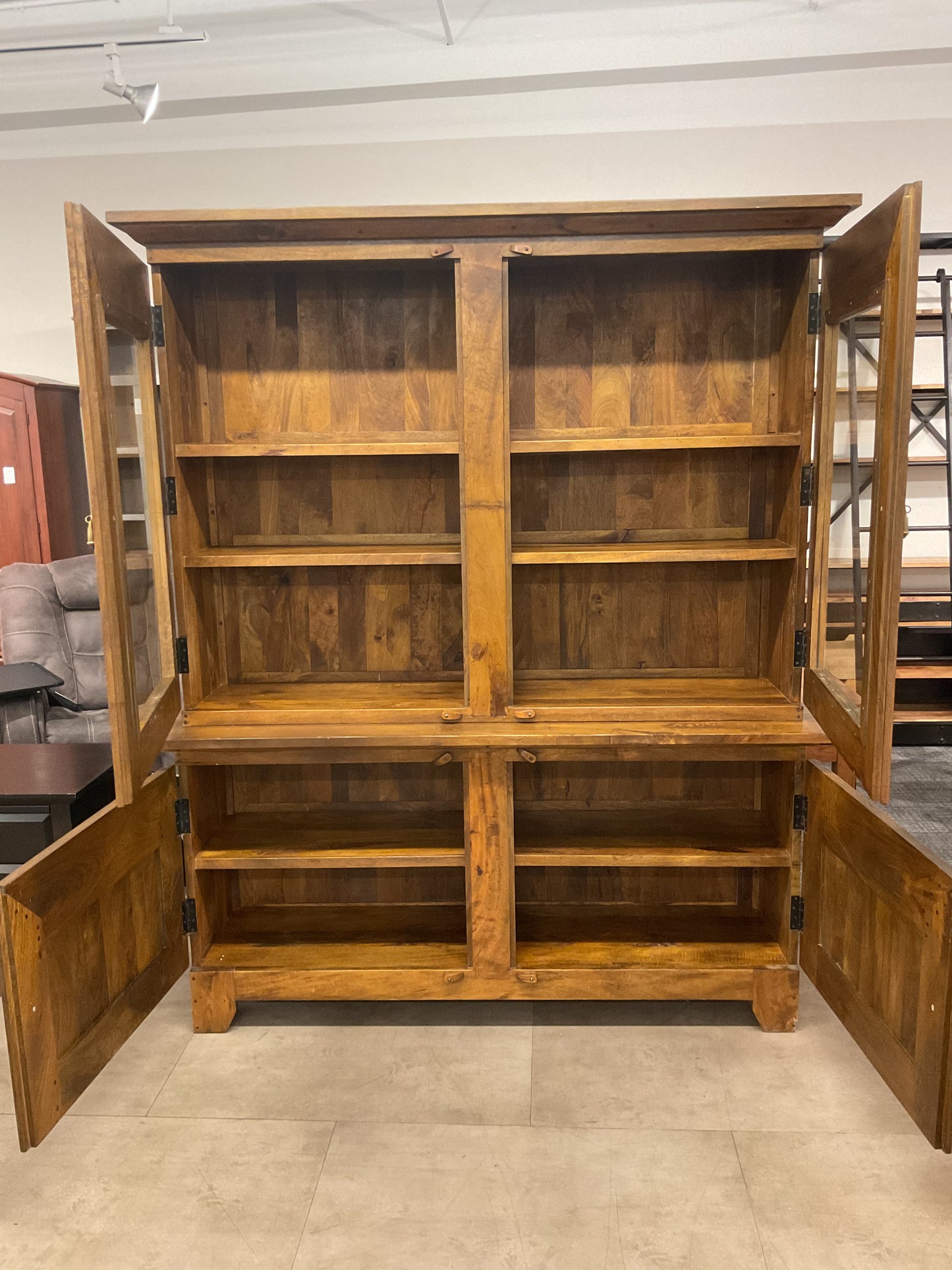 Mile High Hutch