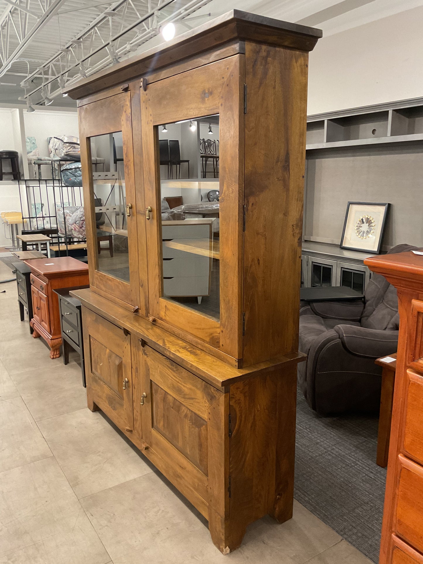 Mile High Hutch